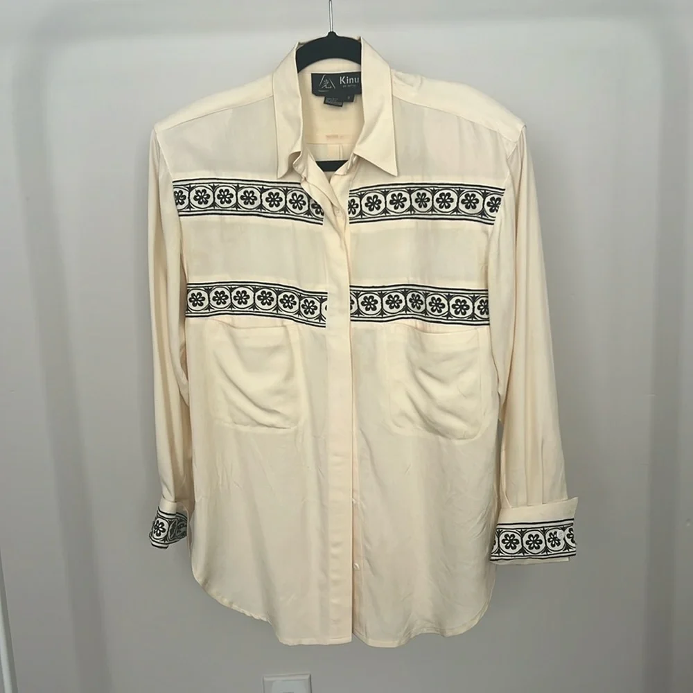 Detailed Blouse - Picture 1 of 5